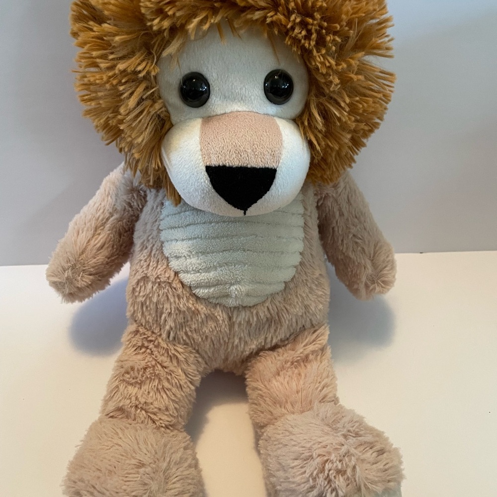 Plush Lion Toy - Tan and White